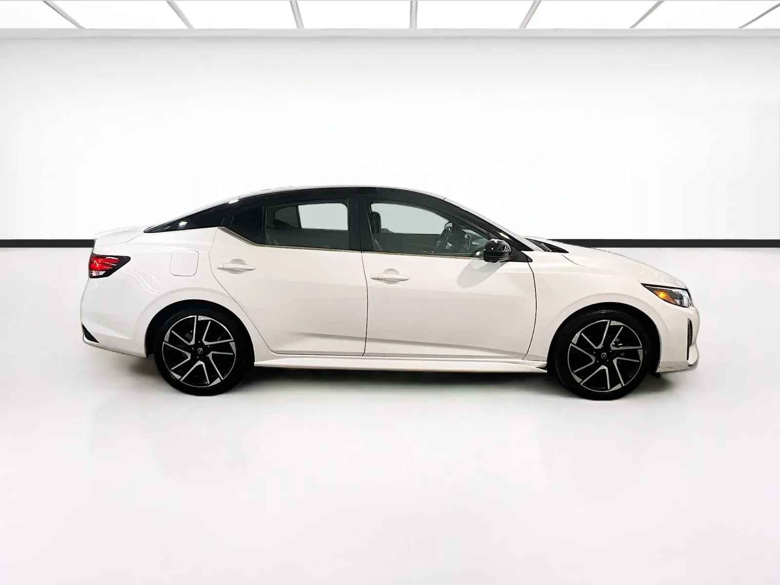 2025 Nissan Sentra SR - Photo 24