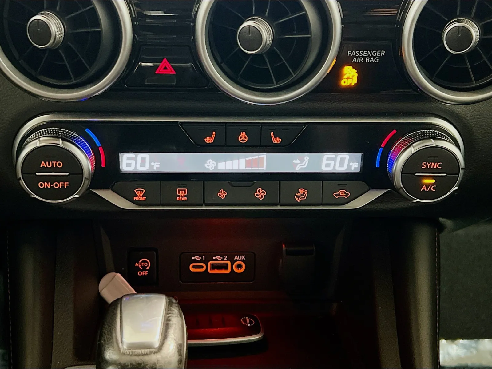 2025 Nissan Sentra SR - Photo 11
