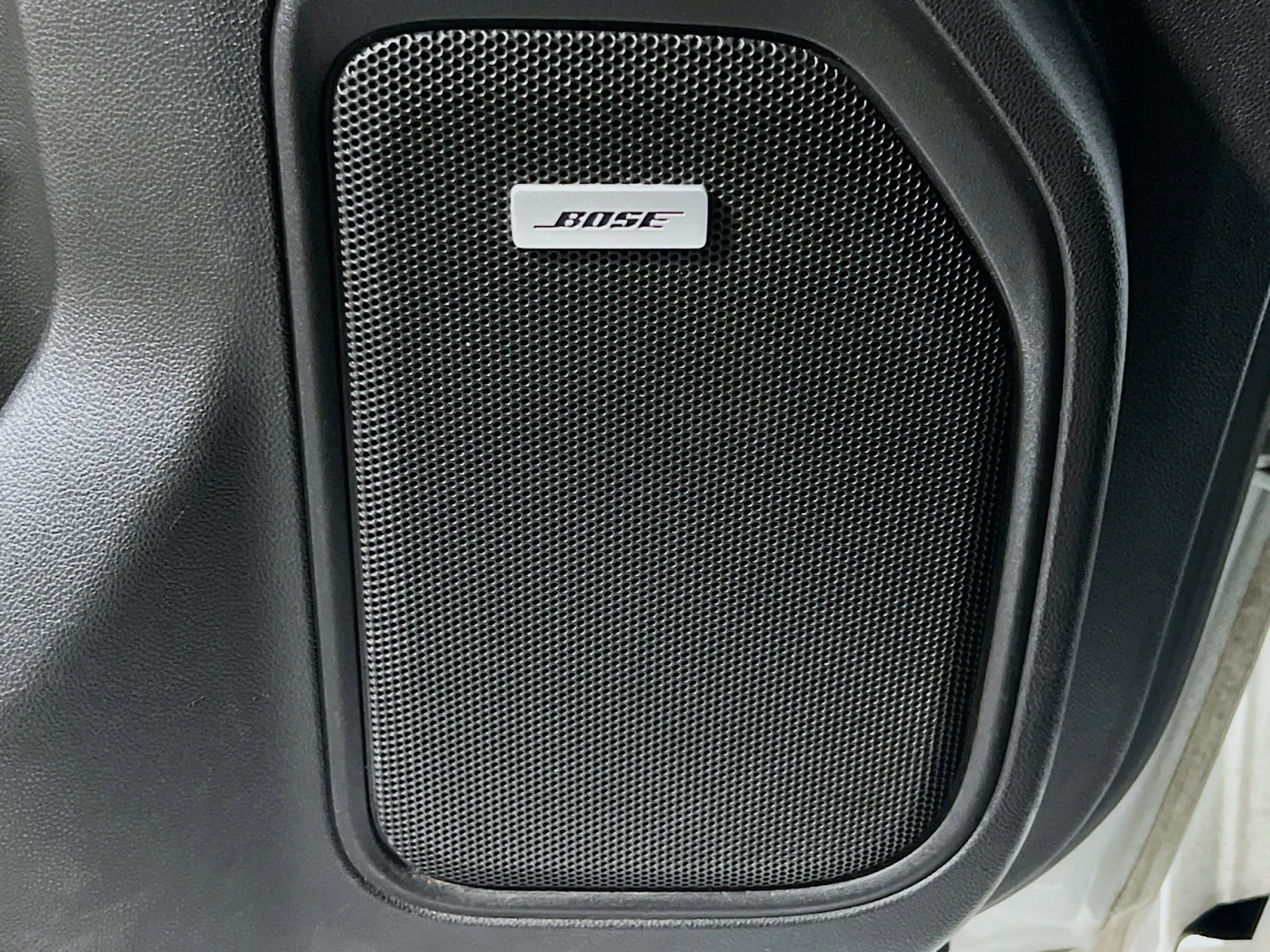 2021 Chevrolet Silverado 1500 LTZ - Photo 15