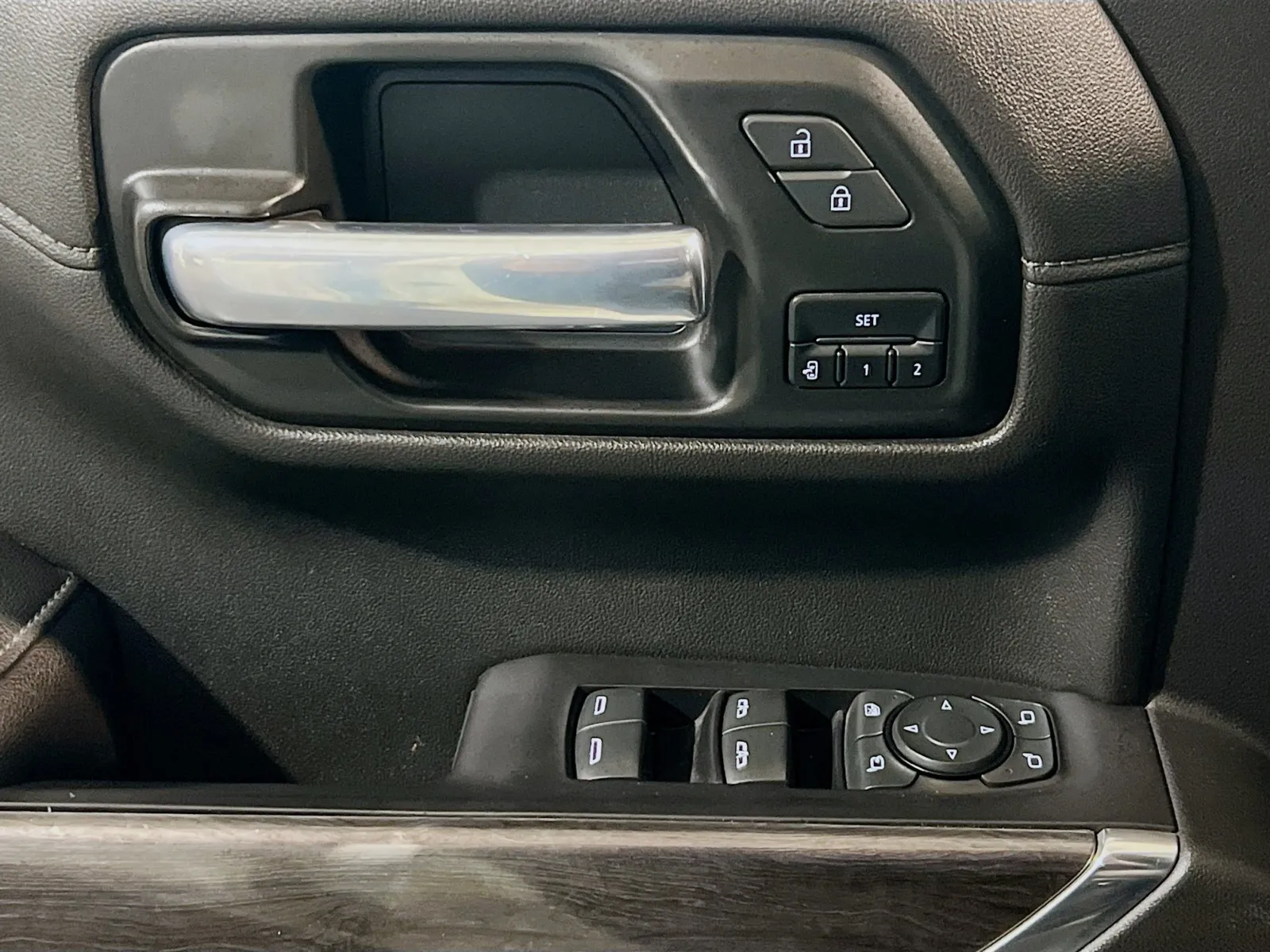 2021 Chevrolet Silverado 1500 LTZ - Photo 13