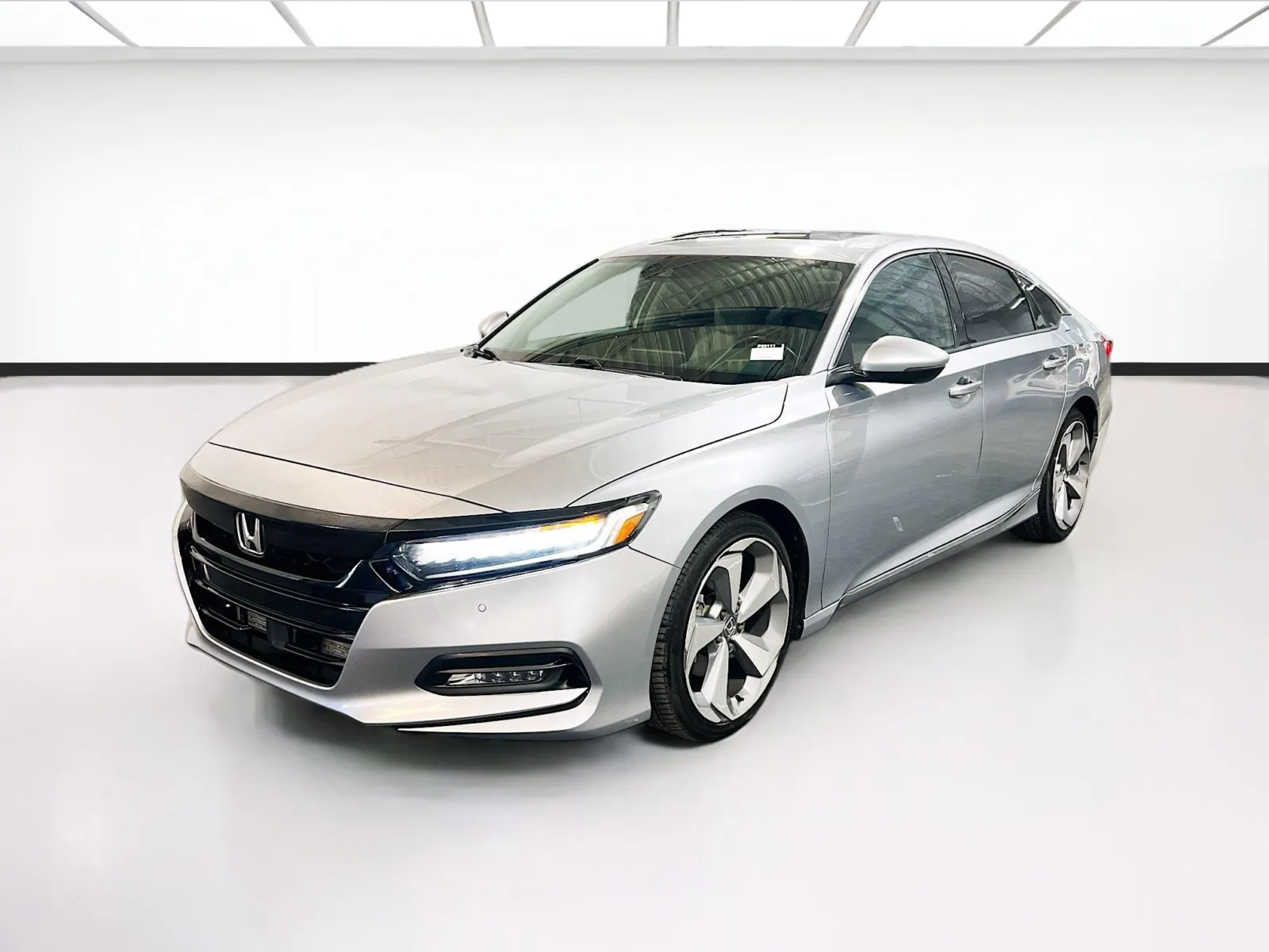 2020 Honda Accord 2.0T Touring Auto's photo