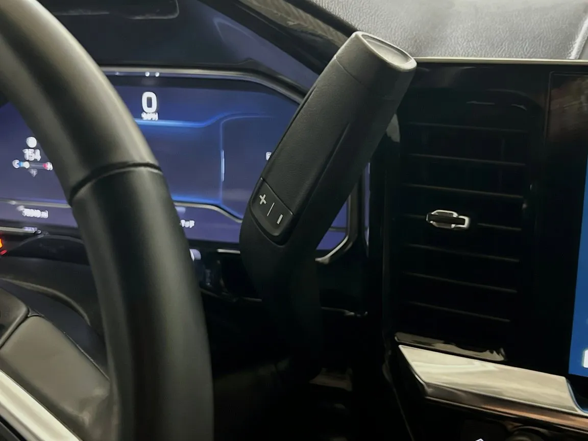 2024 Chevrolet Silverado 1500 LT - Photo 12