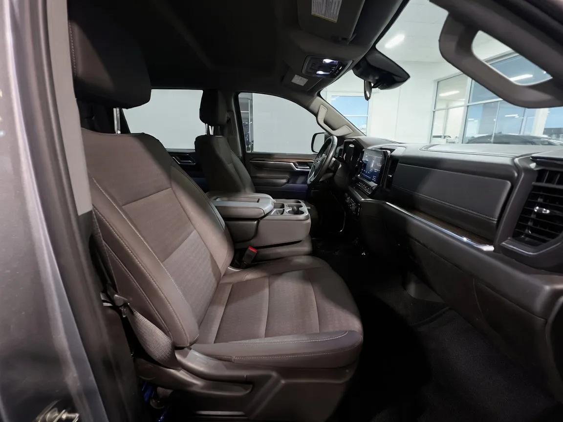 2024 Chevrolet Silverado 1500 LT - Photo 20