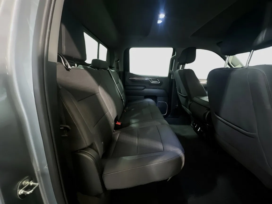 2024 Chevrolet Silverado 1500 LT - Photo 19