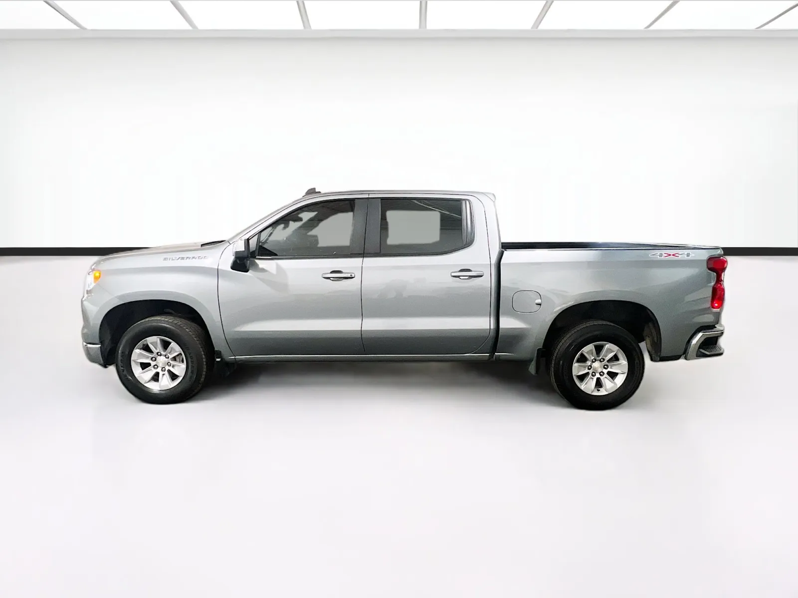 2024 Chevrolet Silverado 1500 LT - Photo 22