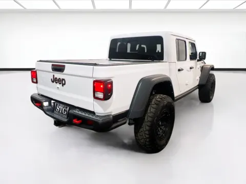 More photos of 2022 Jeep Gladiator Rubicon at STG Auto Group of Chandler, AZ
