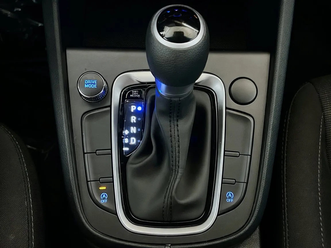 2023 Hyundai Kona SEL - Photo 12