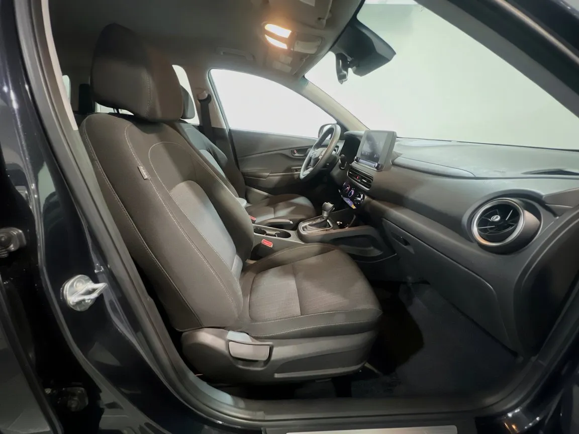 2023 Hyundai Kona SEL - Photo 19