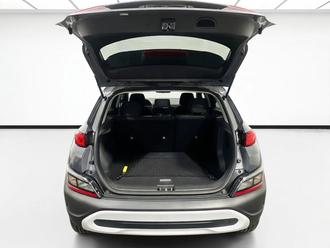 2023 Hyundai Kona SEL - Photo 17