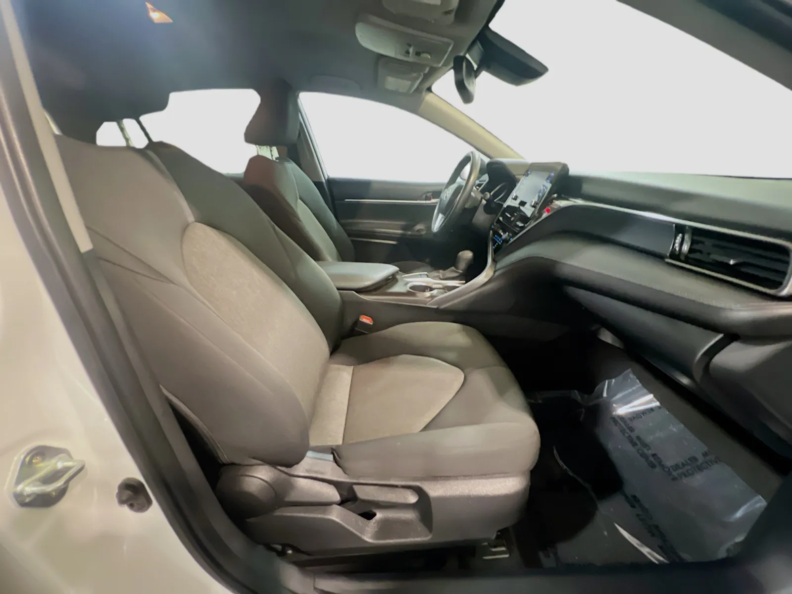 2024 Toyota Camry LE - Photo 19