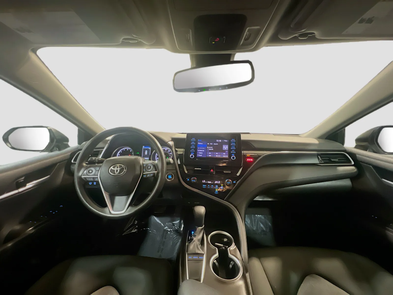 2024 Toyota Camry LE - Photo 15
