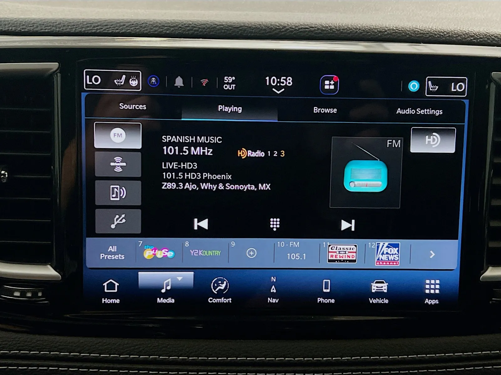 2023 Chrysler Pacifica Limited - Photo 10