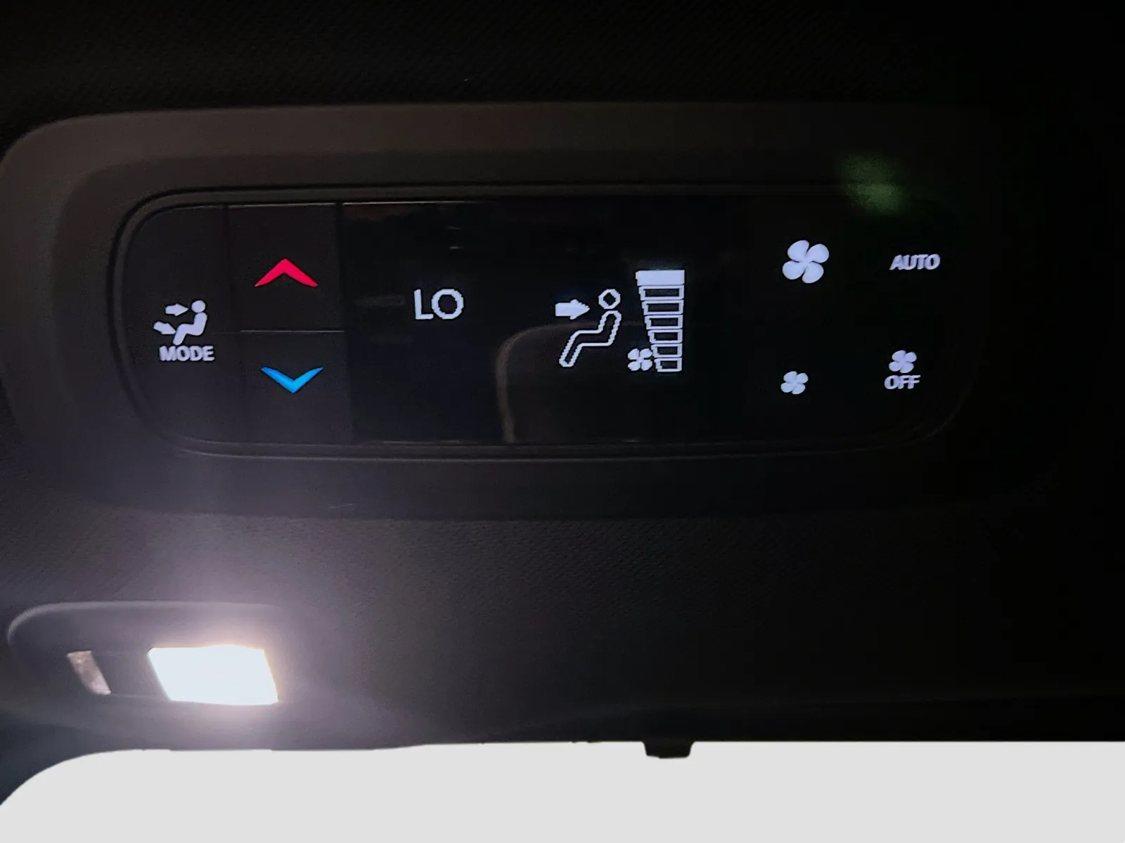 2023 Chrysler Pacifica Limited - Photo 18