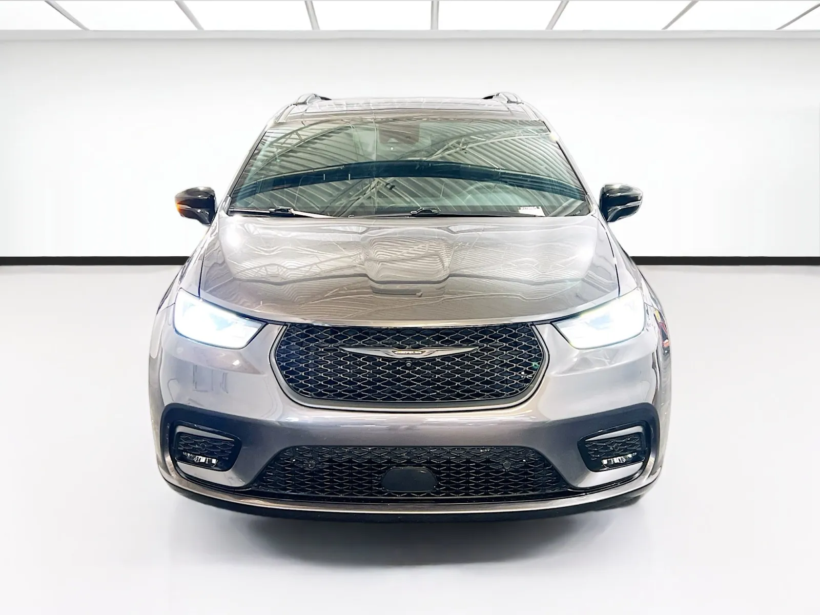 2023 Chrysler Pacifica Limited - Photo 2