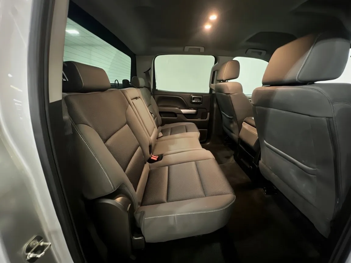 2018 Chevrolet Silverado 1500 LT - Photo 17