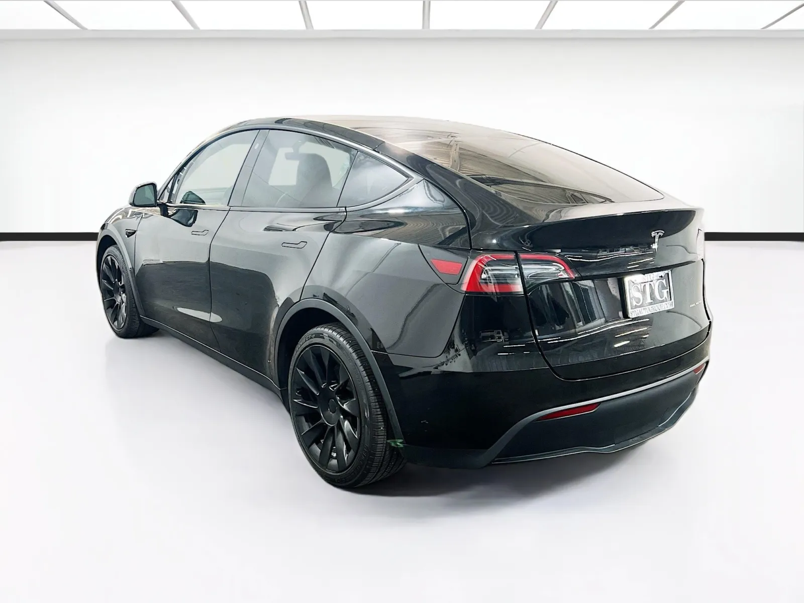 2023 Tesla Model Y Long Range - Photo 6