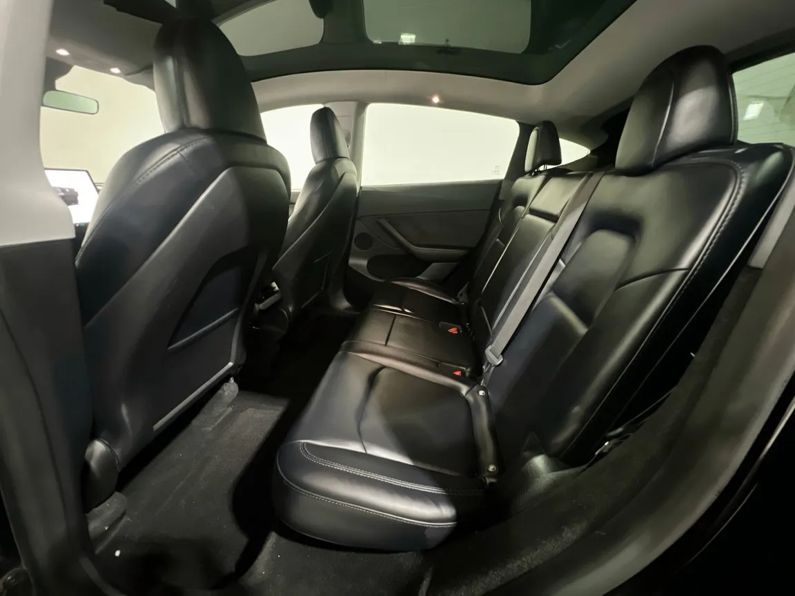 2023 Tesla Model Y Long Range - Photo 16