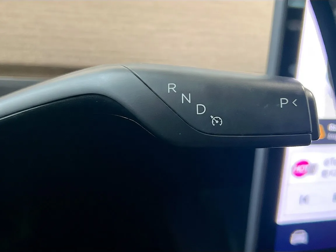 2023 Tesla Model Y Long Range - Photo 12