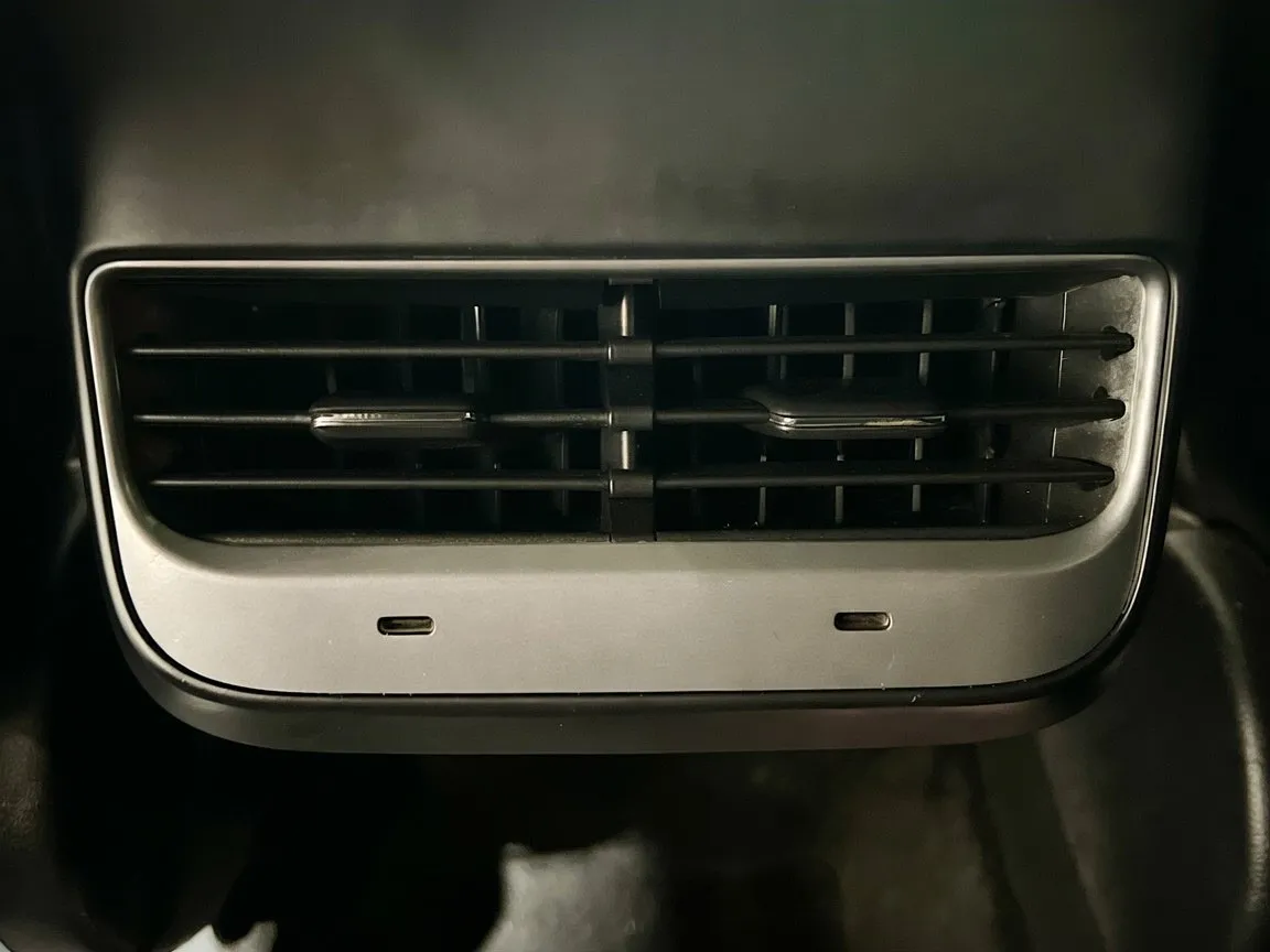 2023 Tesla Model Y Long Range - Photo 17