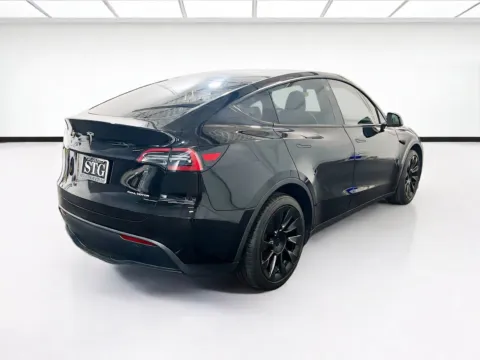 More photos of 2023 Tesla Model Y Long Range at STG Auto Group of Chandler, AZ