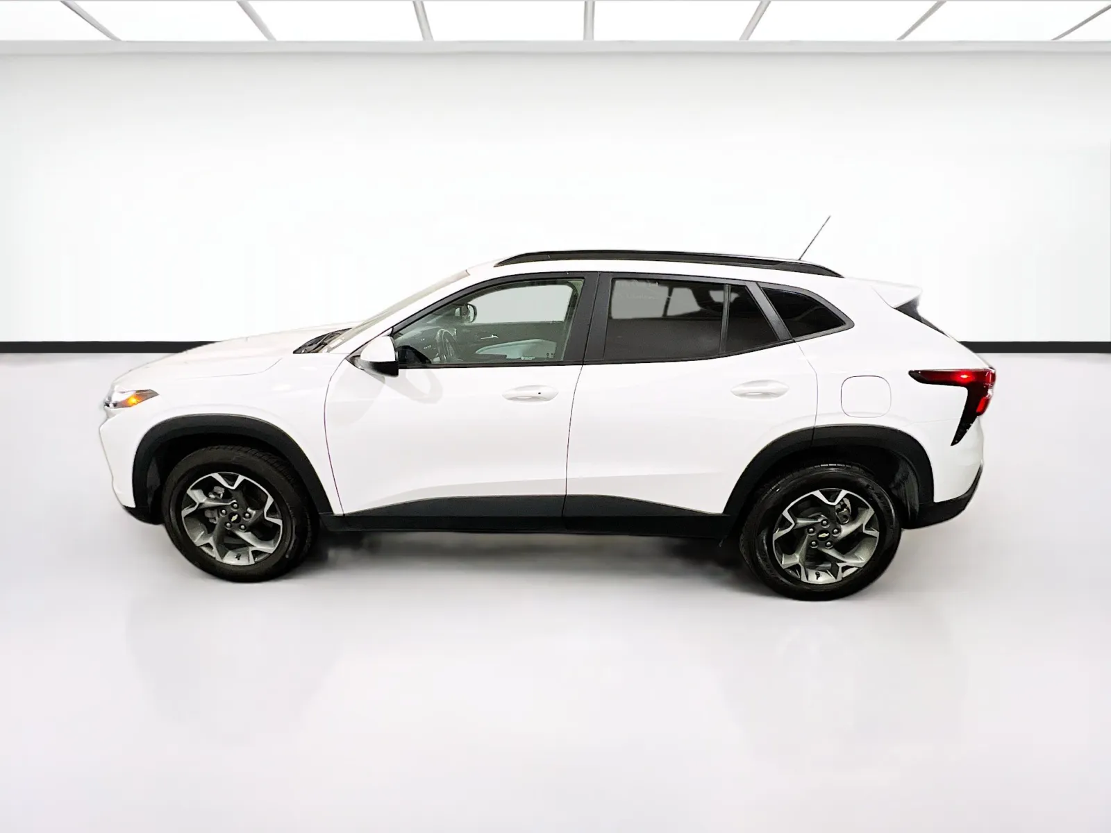 2024 Chevrolet Trax LT - Photo 21