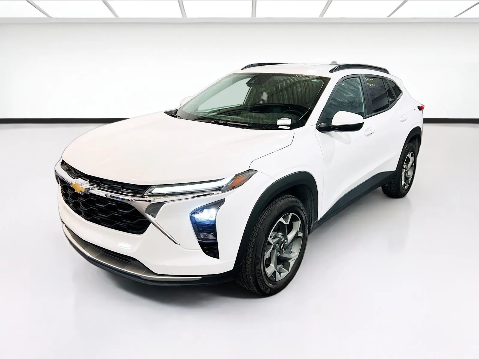 White 2024 Chevrolet Trax LT for sale in Chandler, AZ