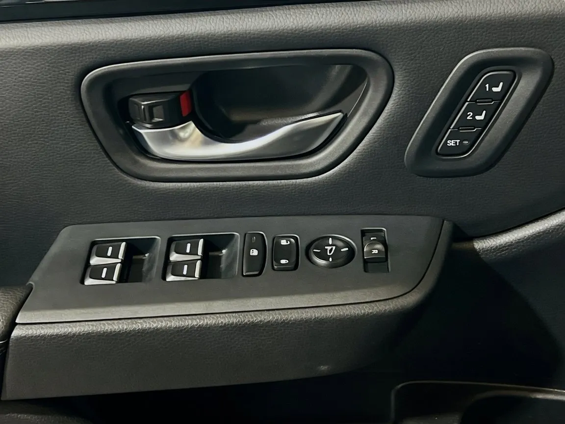 2025 Honda Pilot EX-L - Photo 13