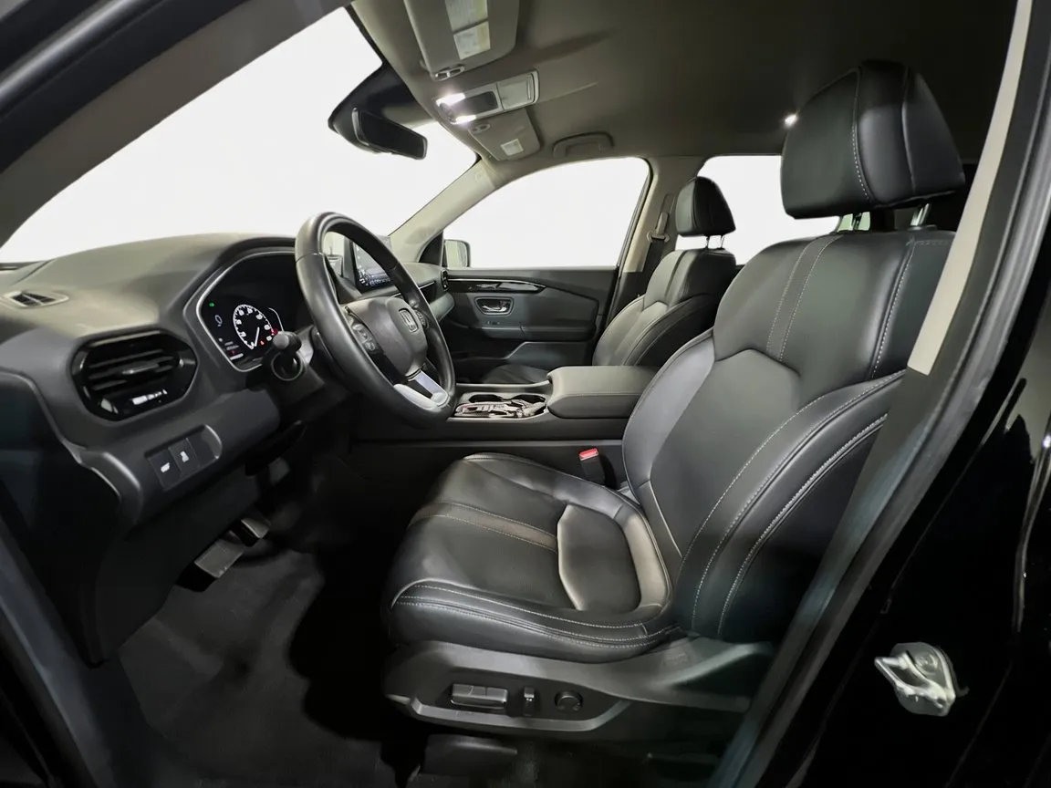 2025 Honda Pilot EX-L - Photo 14