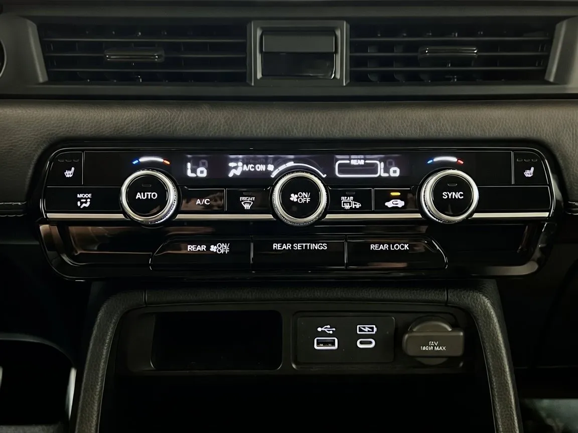 2025 Honda Pilot EX-L - Photo 11