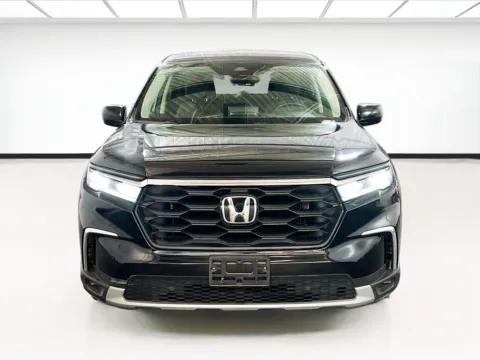 Photos of 2025 Honda Pilot EX-L for sale in Chandler, AZ at STG Auto Group of Chandler