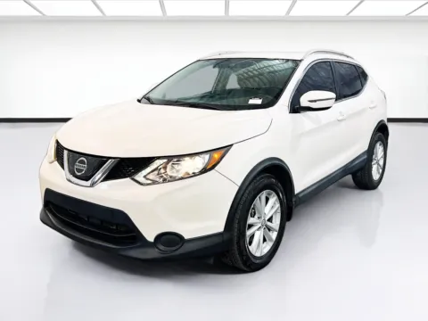 White 2018 Nissan Rogue Sport SV for sale in Chandler, AZ