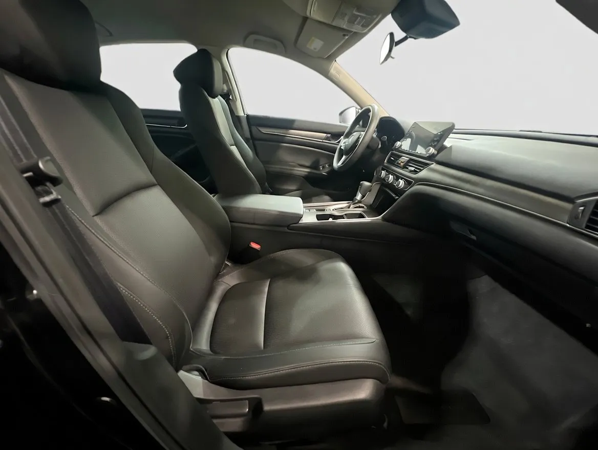 2020 Honda Accord LX - Photo 19