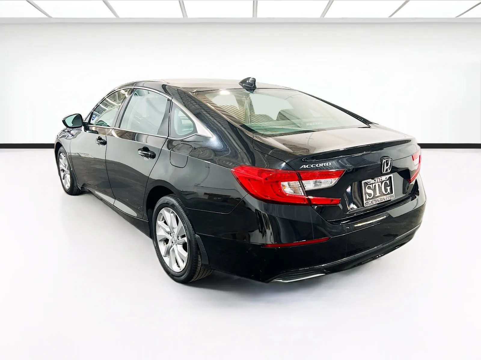 2020 Honda Accord LX - Photo 6