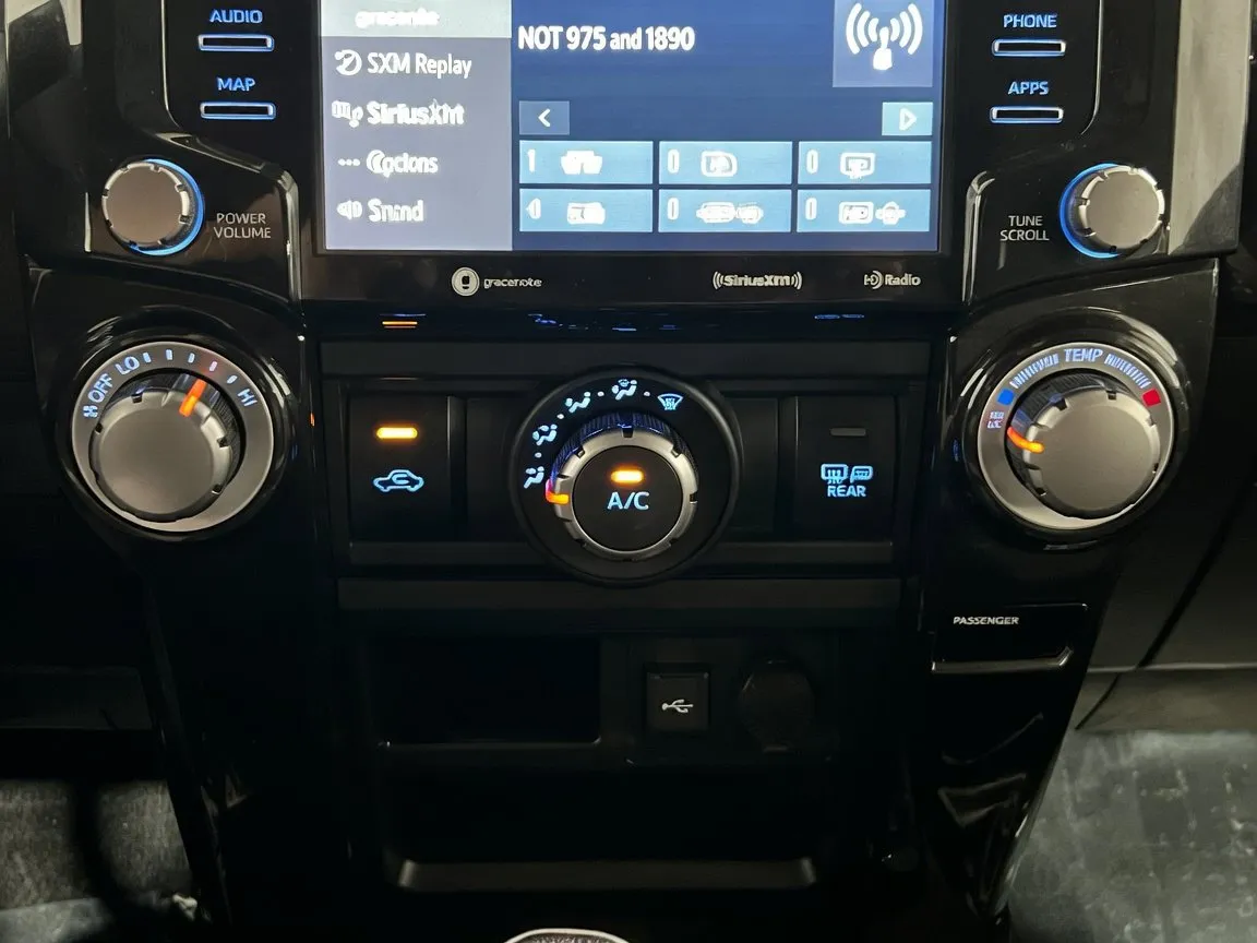 2022 Toyota 4Runner TRD Off-Road - Photo 11