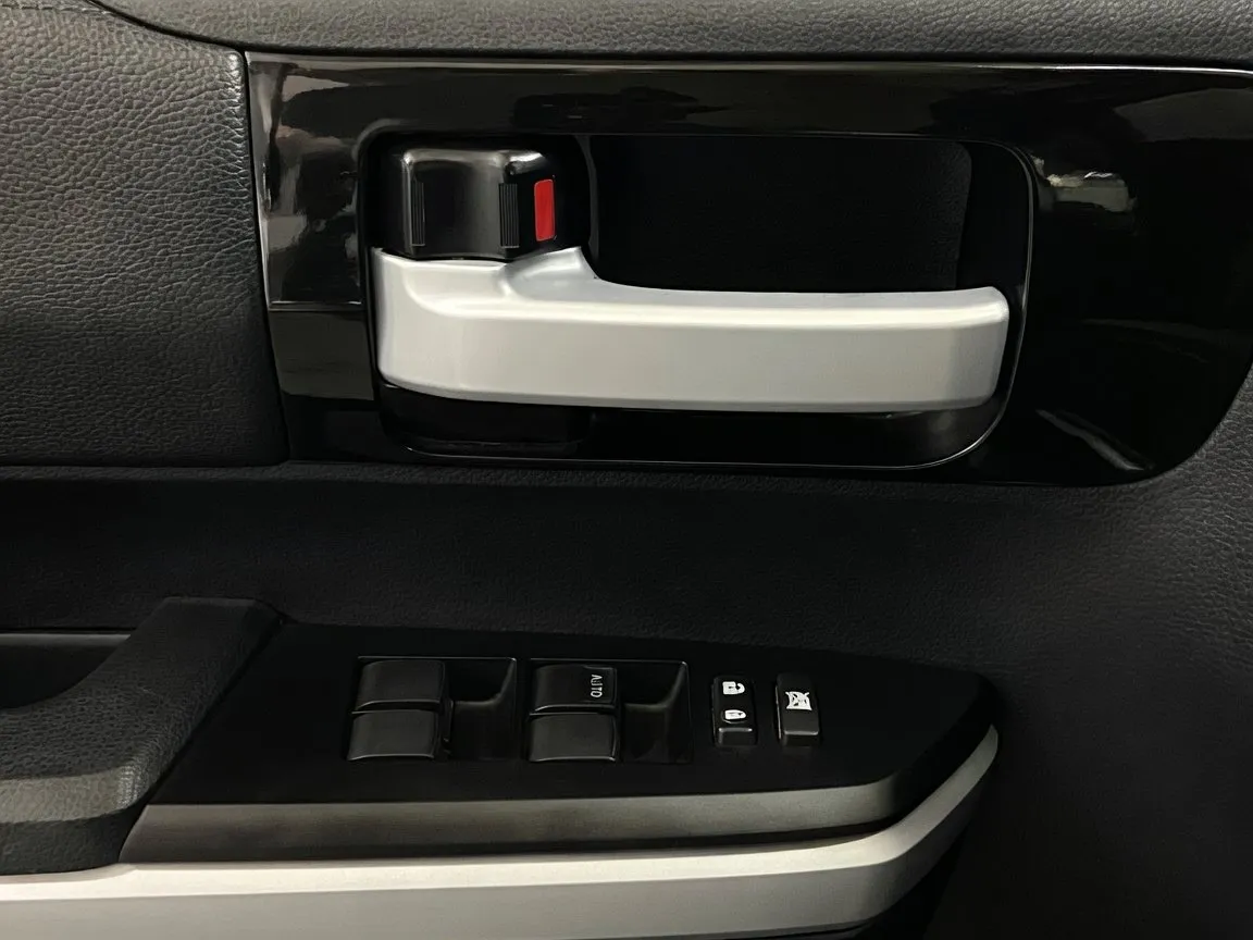 2019 Toyota Tundra SR5 - Photo 13