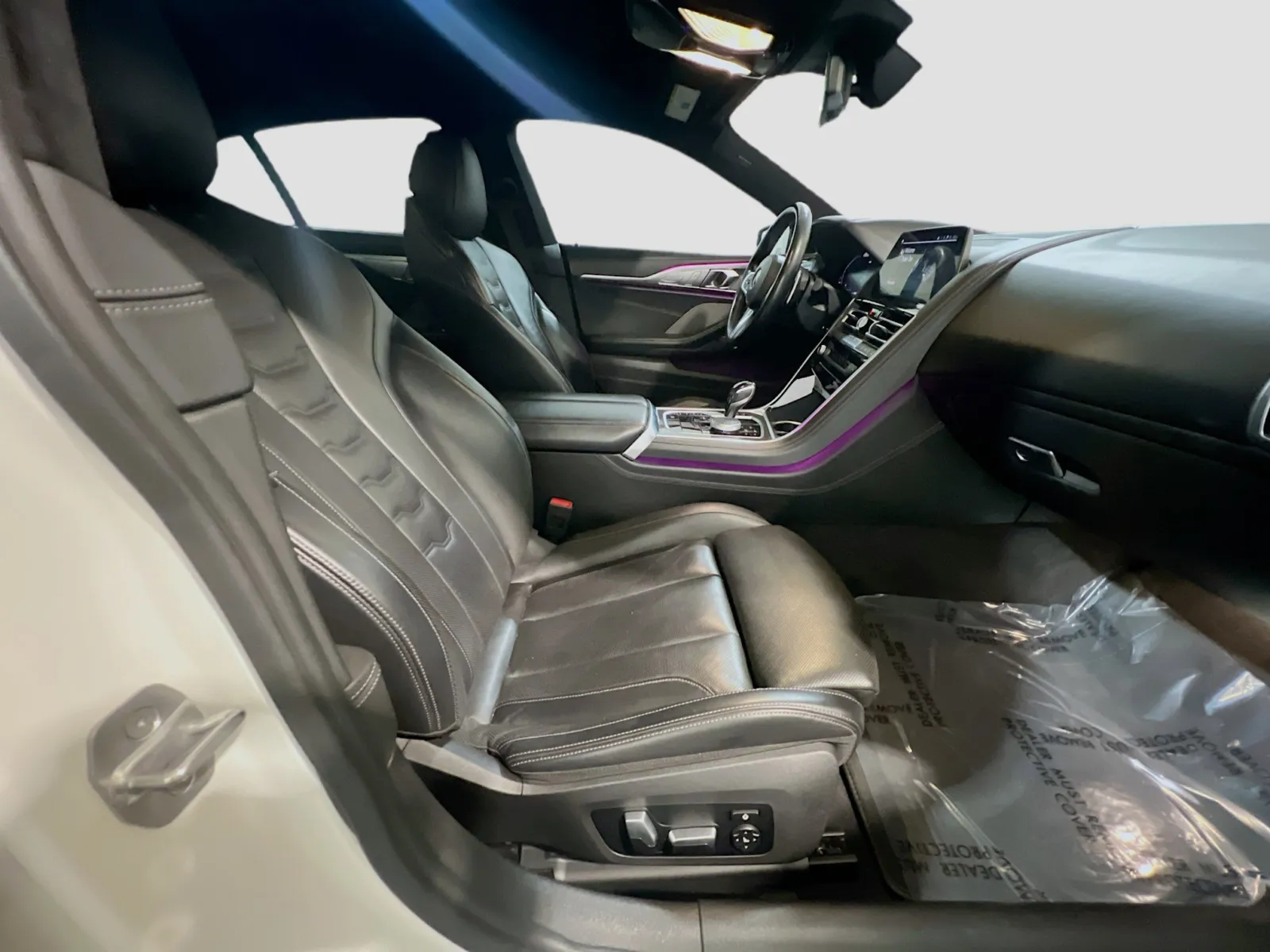 2021 BMW 8 Series M850i - Photo 22