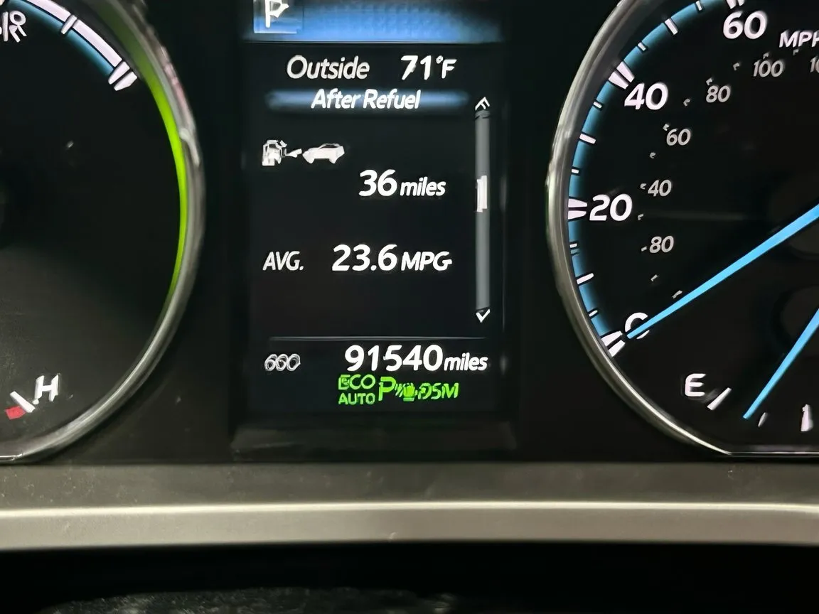 2016 Toyota RAV4 XLE - Photo 8