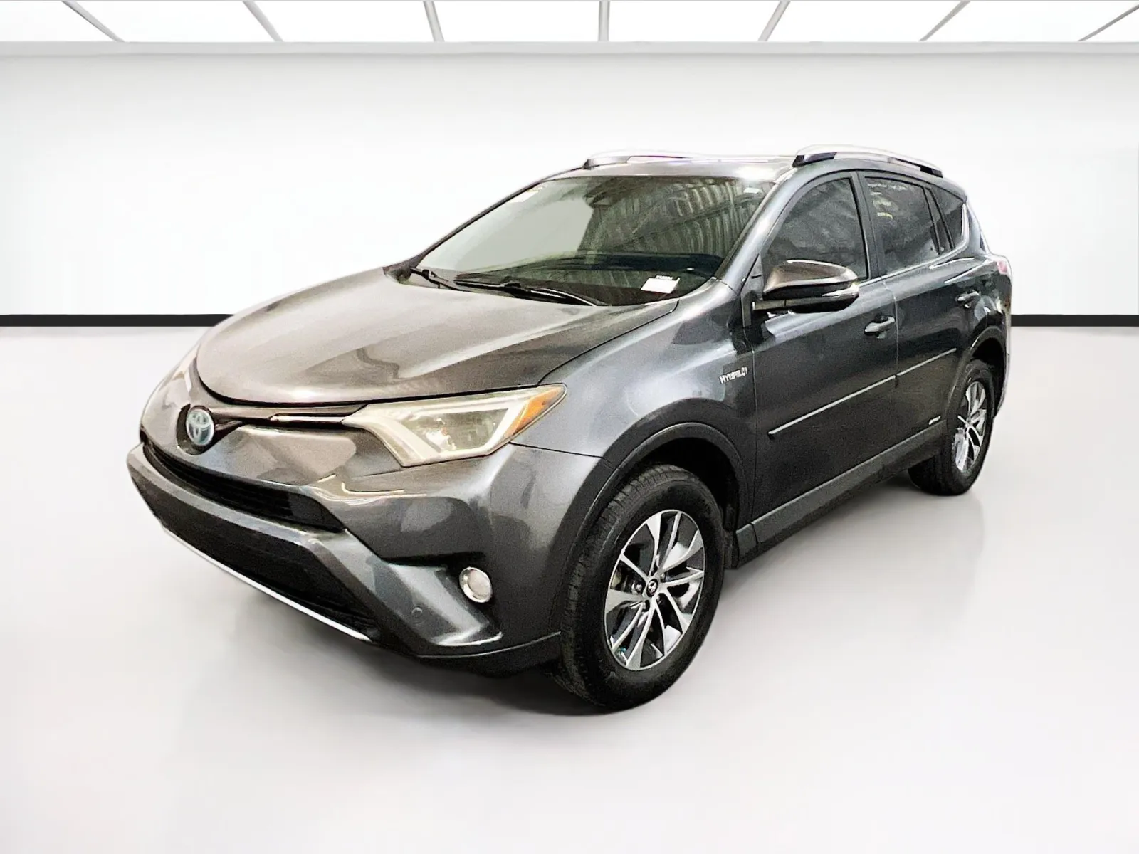 Gray 2016 Toyota RAV4 Hybrid XLE for sale in Chandler, AZ