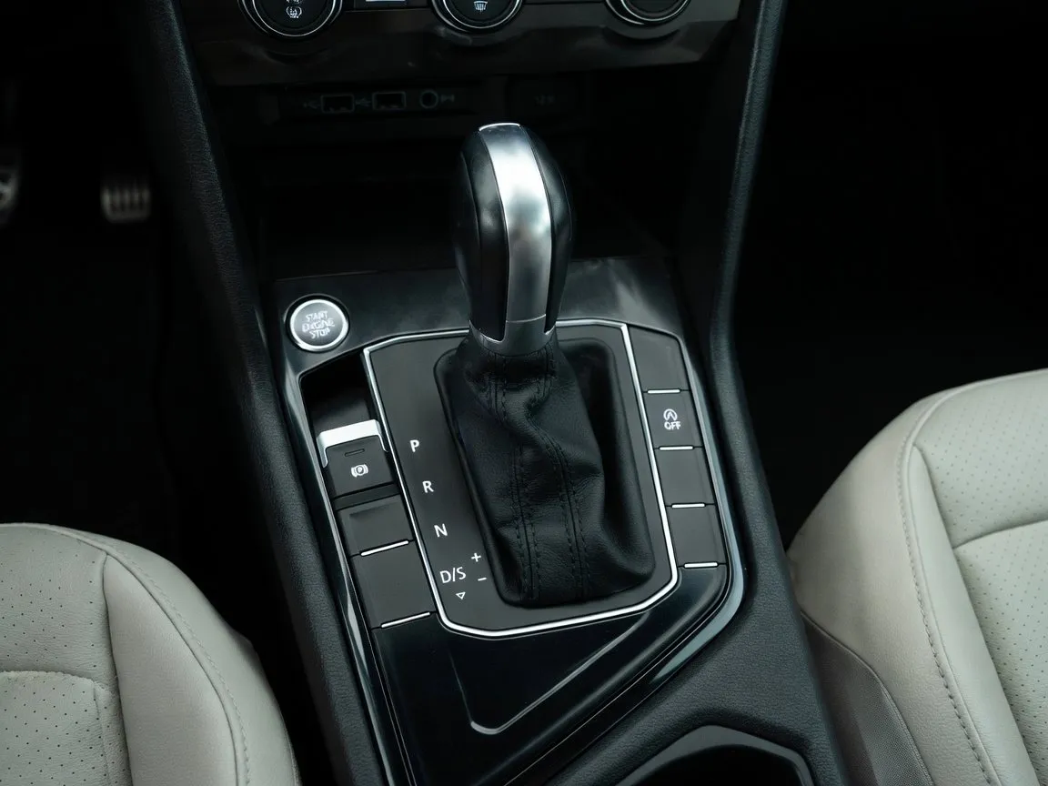 2019 Volkswagen Tiguan SE - Photo 11