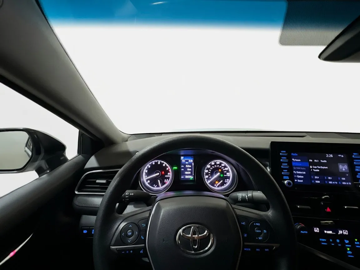 2024 Toyota Camry LE - Photo 7