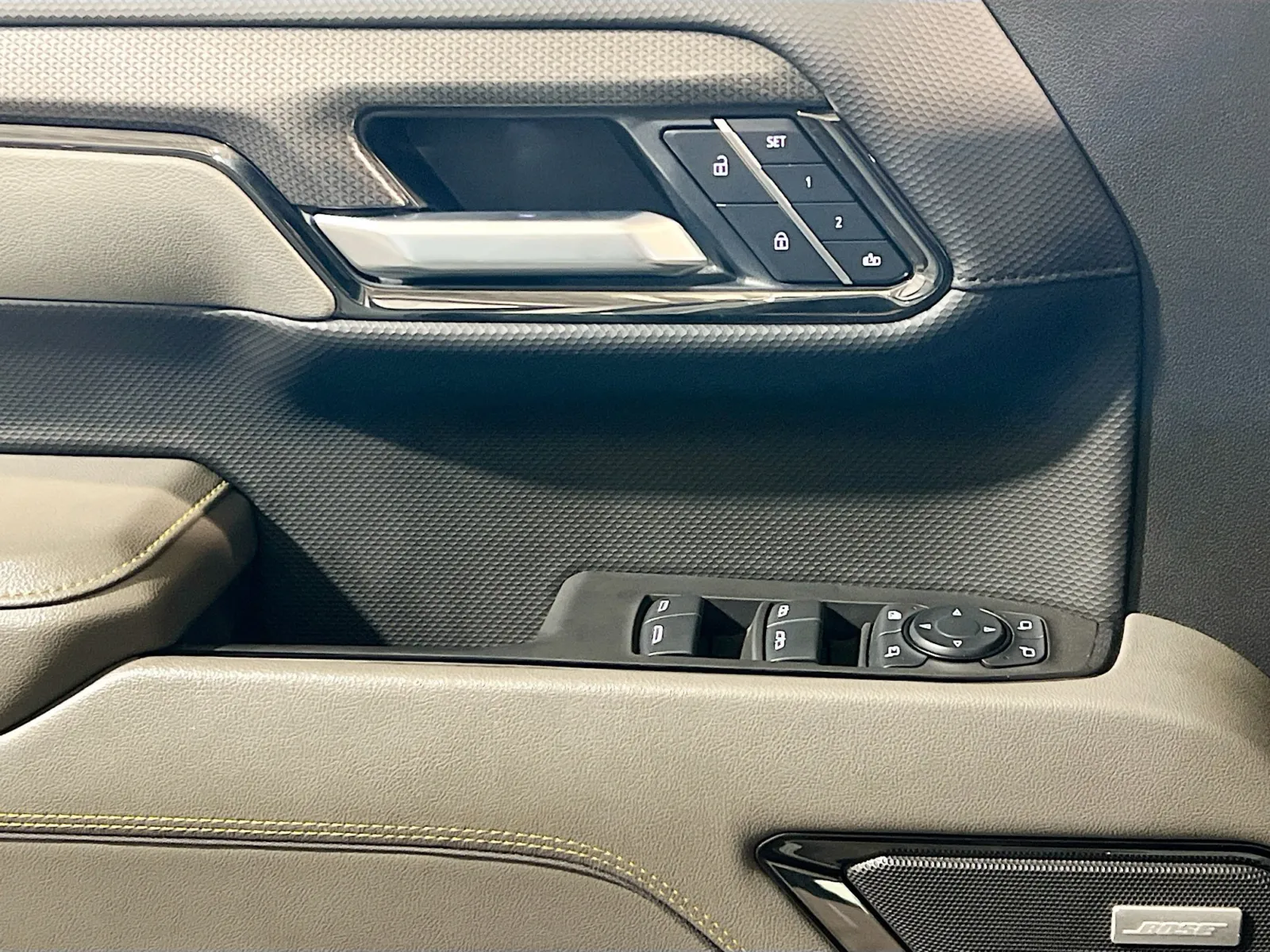2025 Chevrolet Silverado 1500 ZR2 - Photo 12