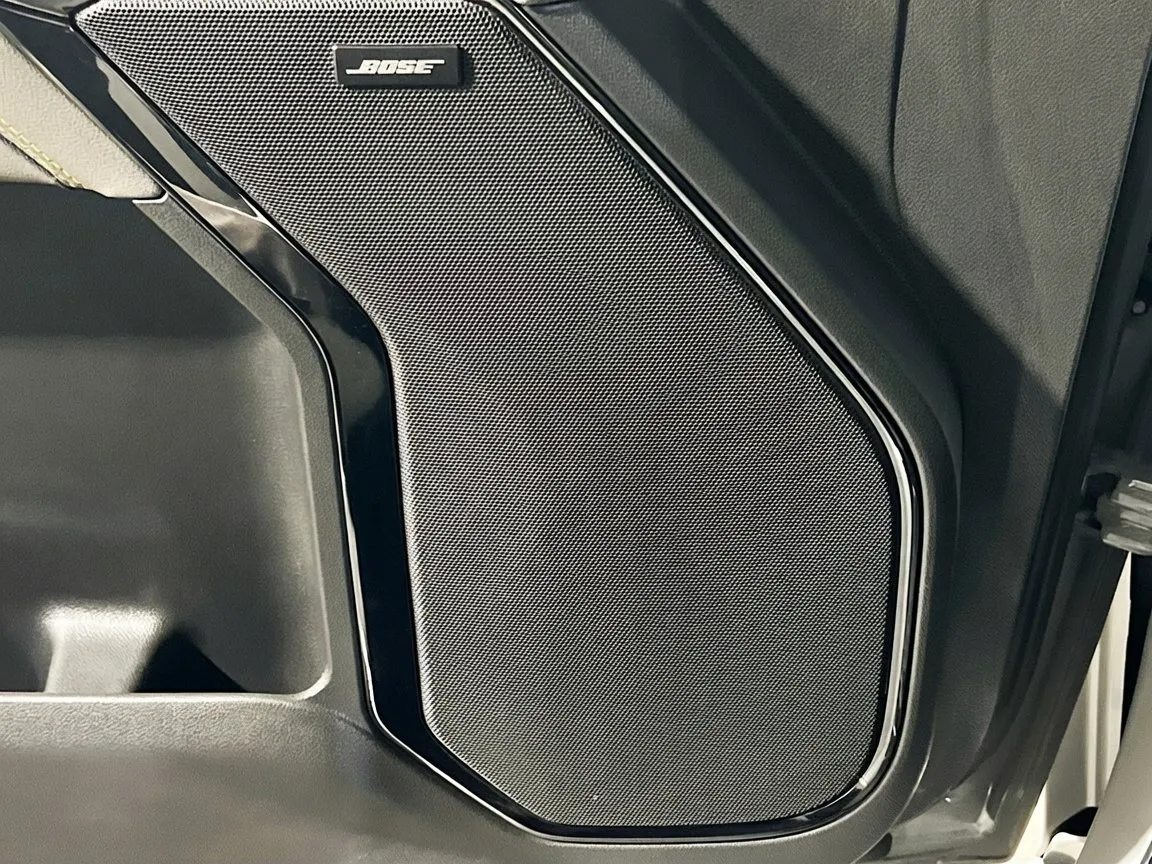2025 Chevrolet Silverado 1500 ZR2 - Photo 13