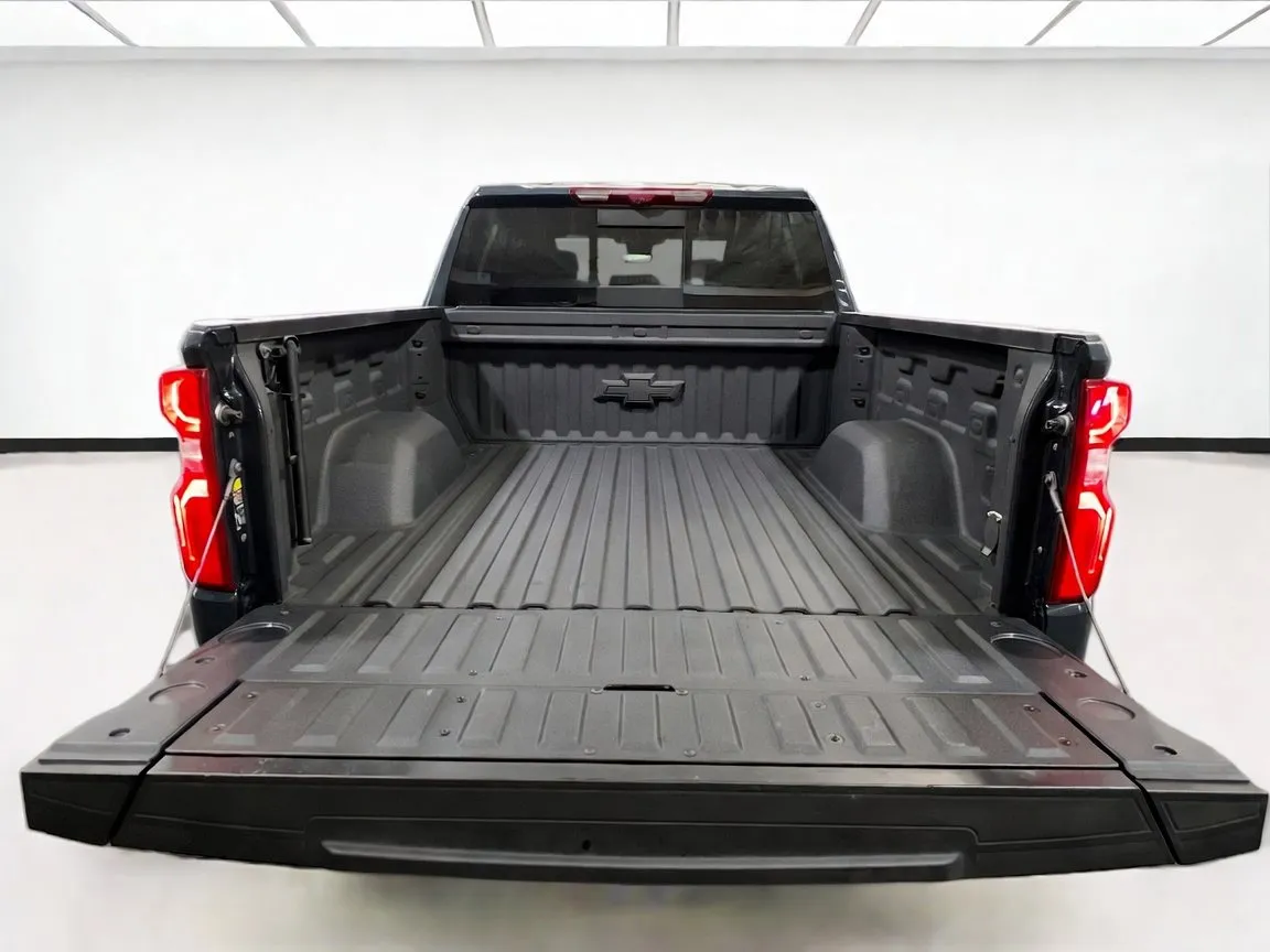 2025 Chevrolet Silverado 1500 ZR2 - Photo 19