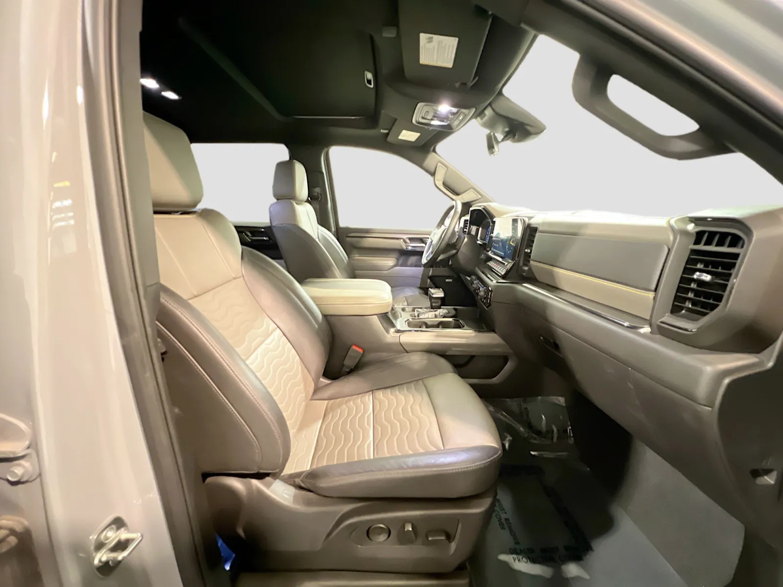 2025 Chevrolet Silverado 1500 ZR2 - Photo 21