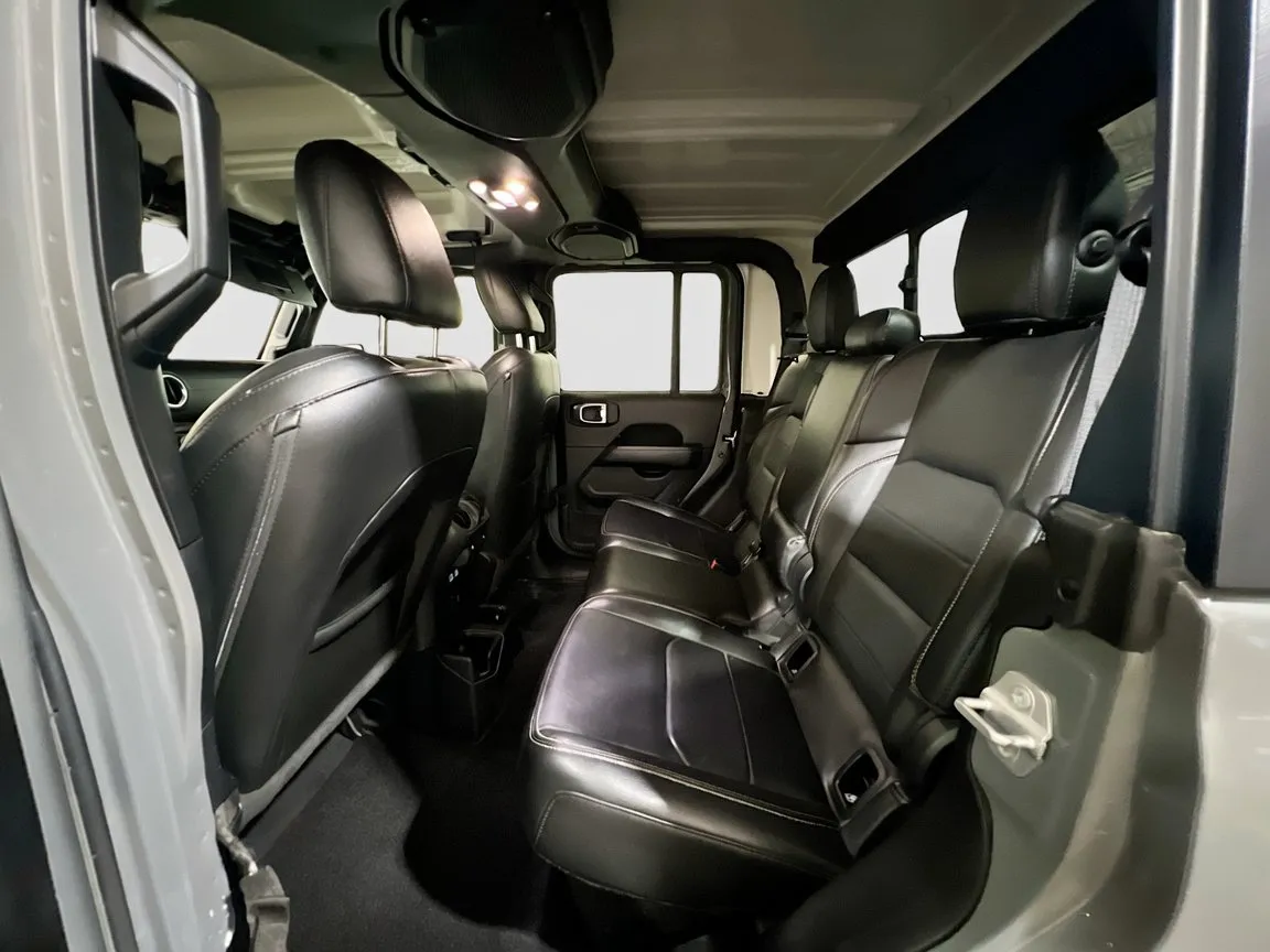 2022 Jeep Gladiator Overland - Photo 17