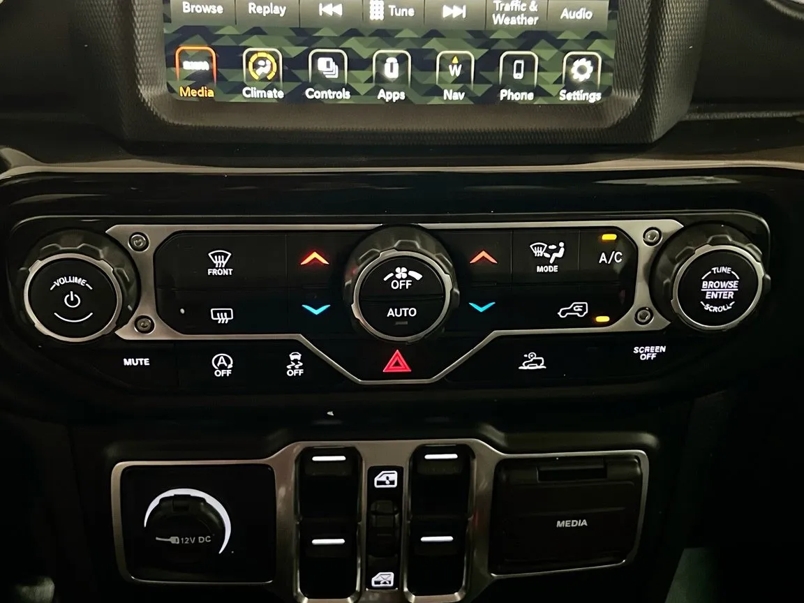 2022 Jeep Gladiator Overland - Photo 12