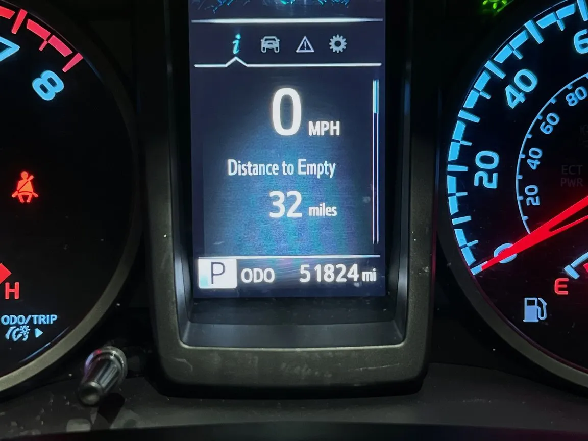 2023 Toyota Tacoma SR - Photo 8