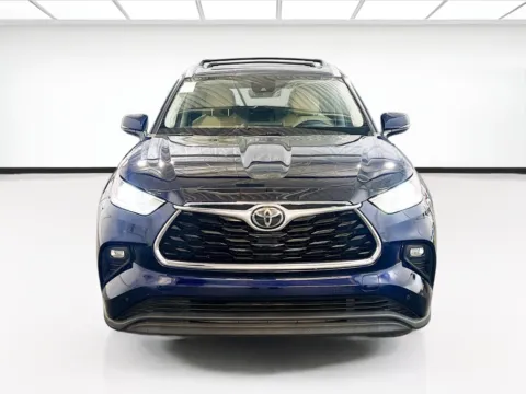 Photos of 2021 Toyota Highlander Limited for sale in Chandler, AZ at STG Auto Group of Chandler