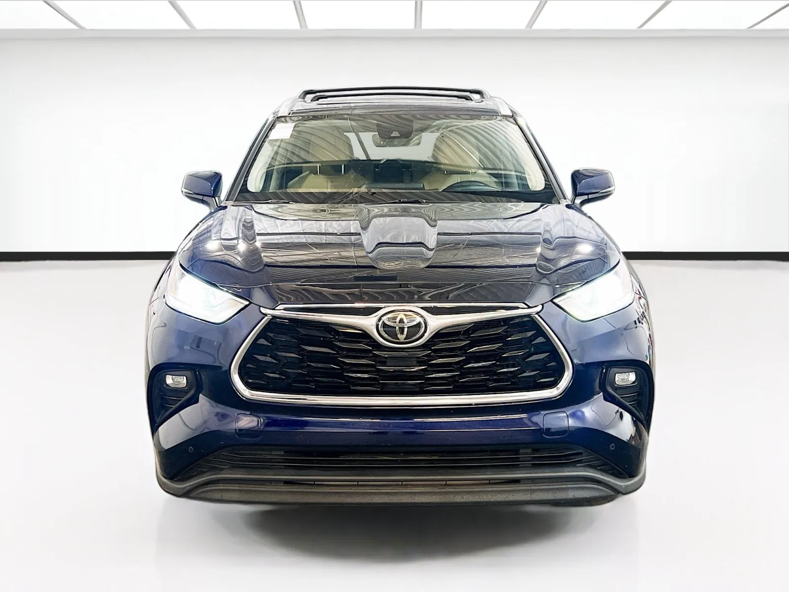 2021 Toyota Highlander Limited - Photo 2