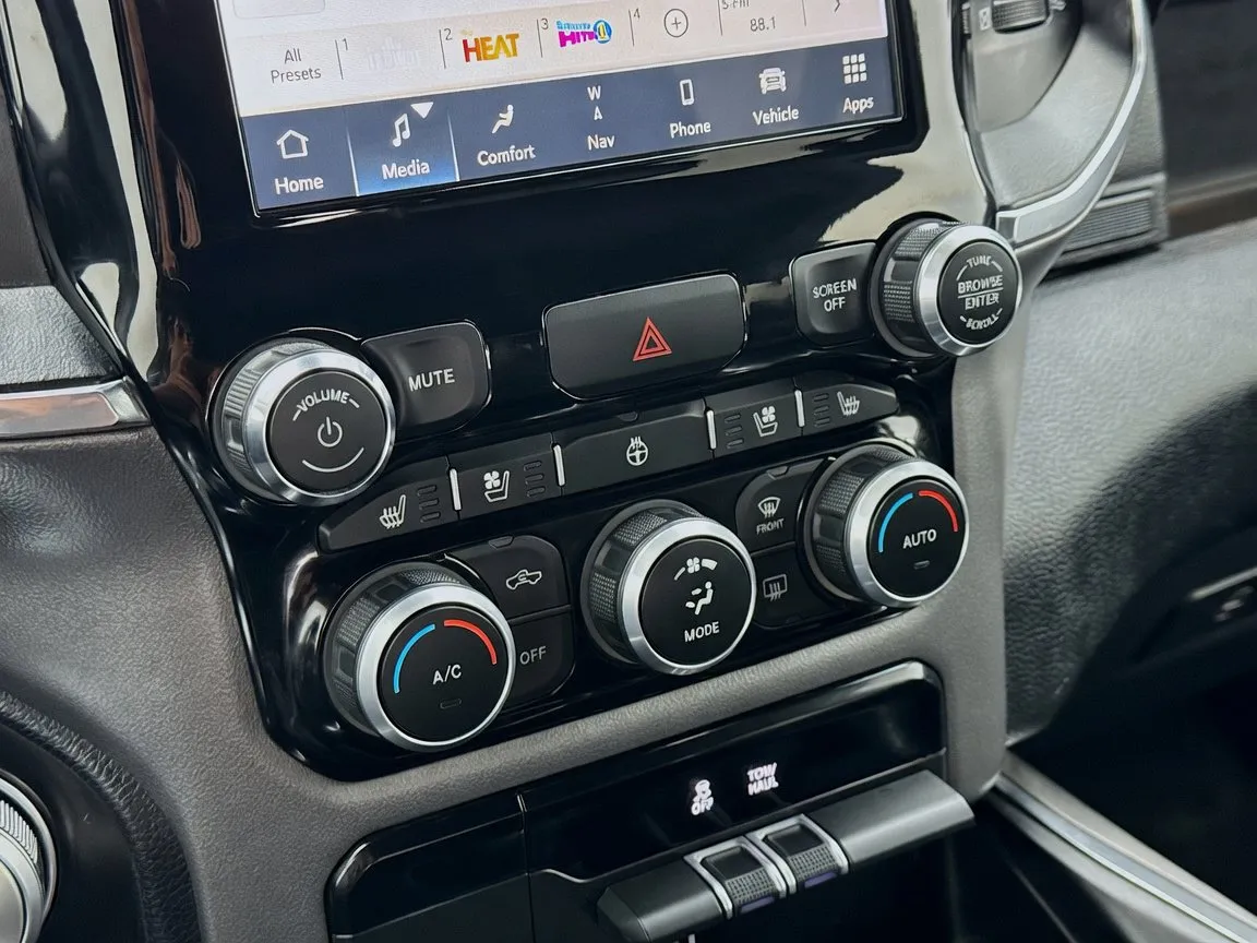 2024 RAM Ram 1500 Pickup Laramie - Photo 12